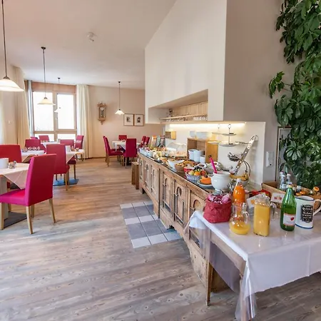 Garni Zum Hirschen Hotel