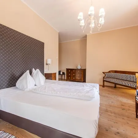 Garni Zum Hirschen Hotel